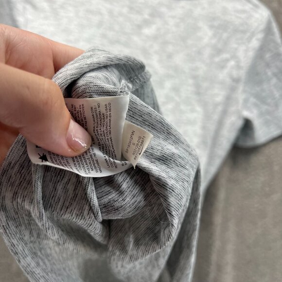 Nike Shirt Women Small Gray Dri-FIT Heather Short Sleeve Athletic Running - Picture 4 of 10